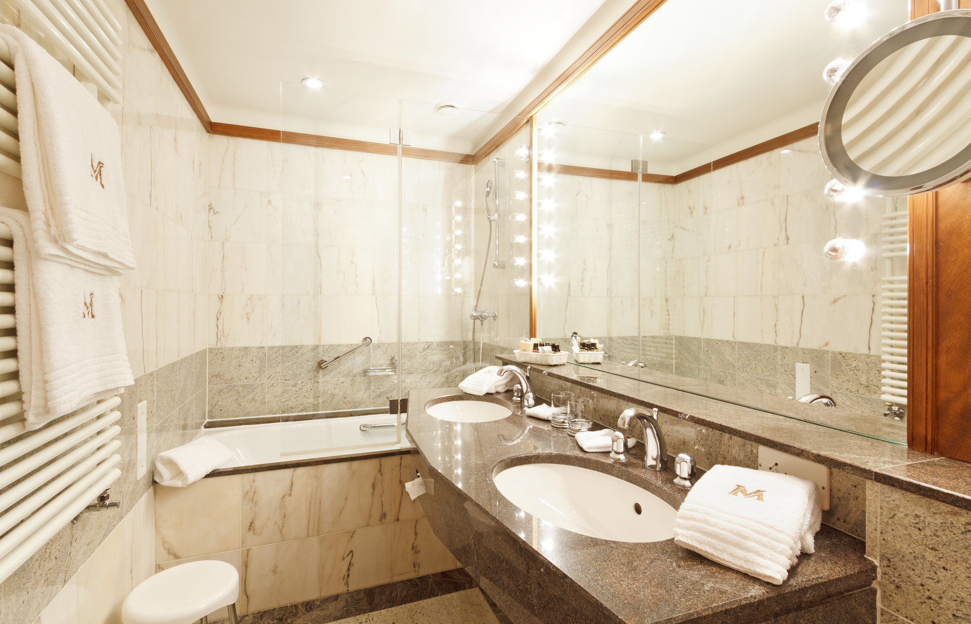 Monopol_Deluxe_Double_Room_311____3_.JPG