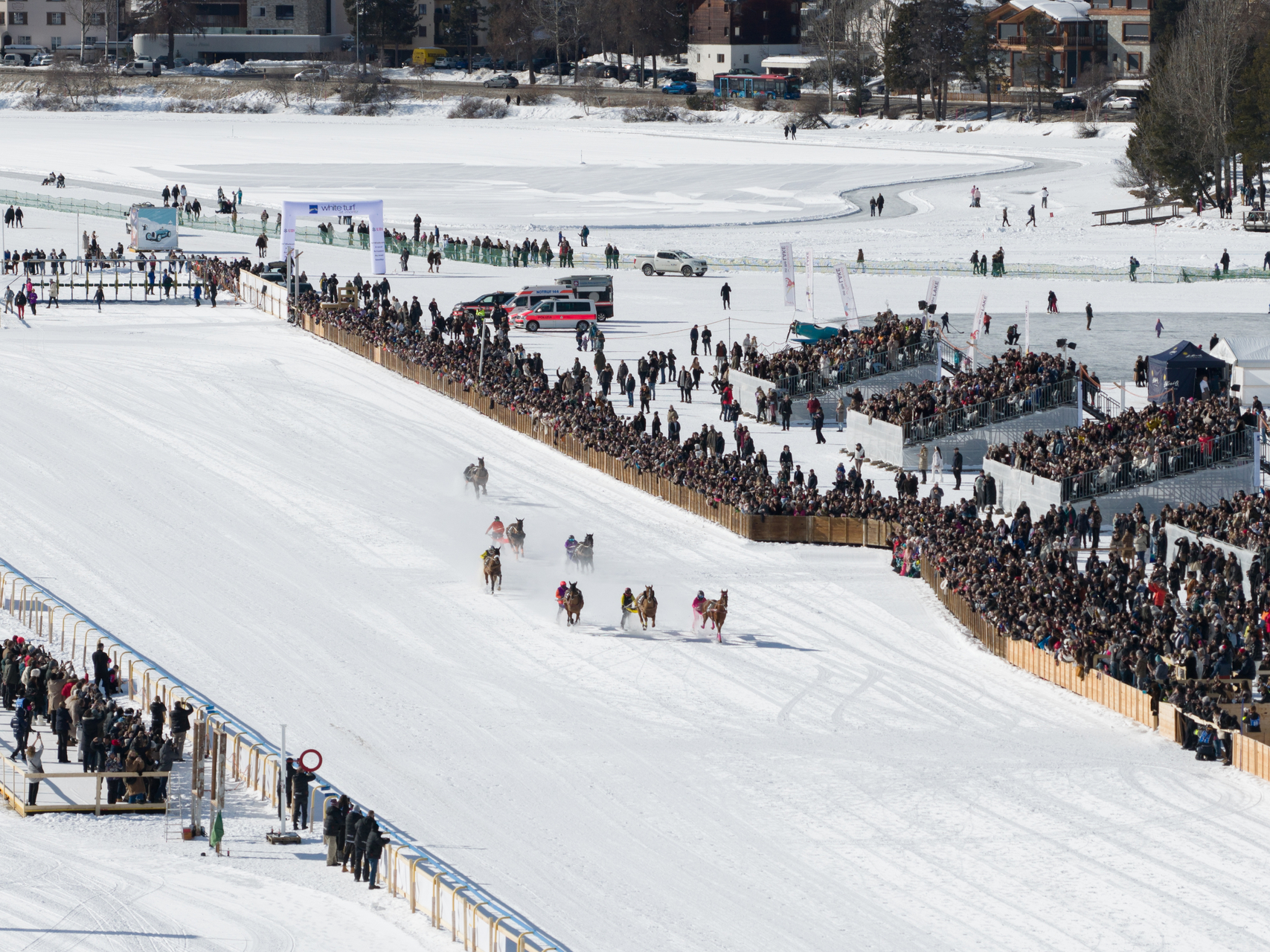 8.02.2026_whiteturf_drone_A.Furger-8.jpg