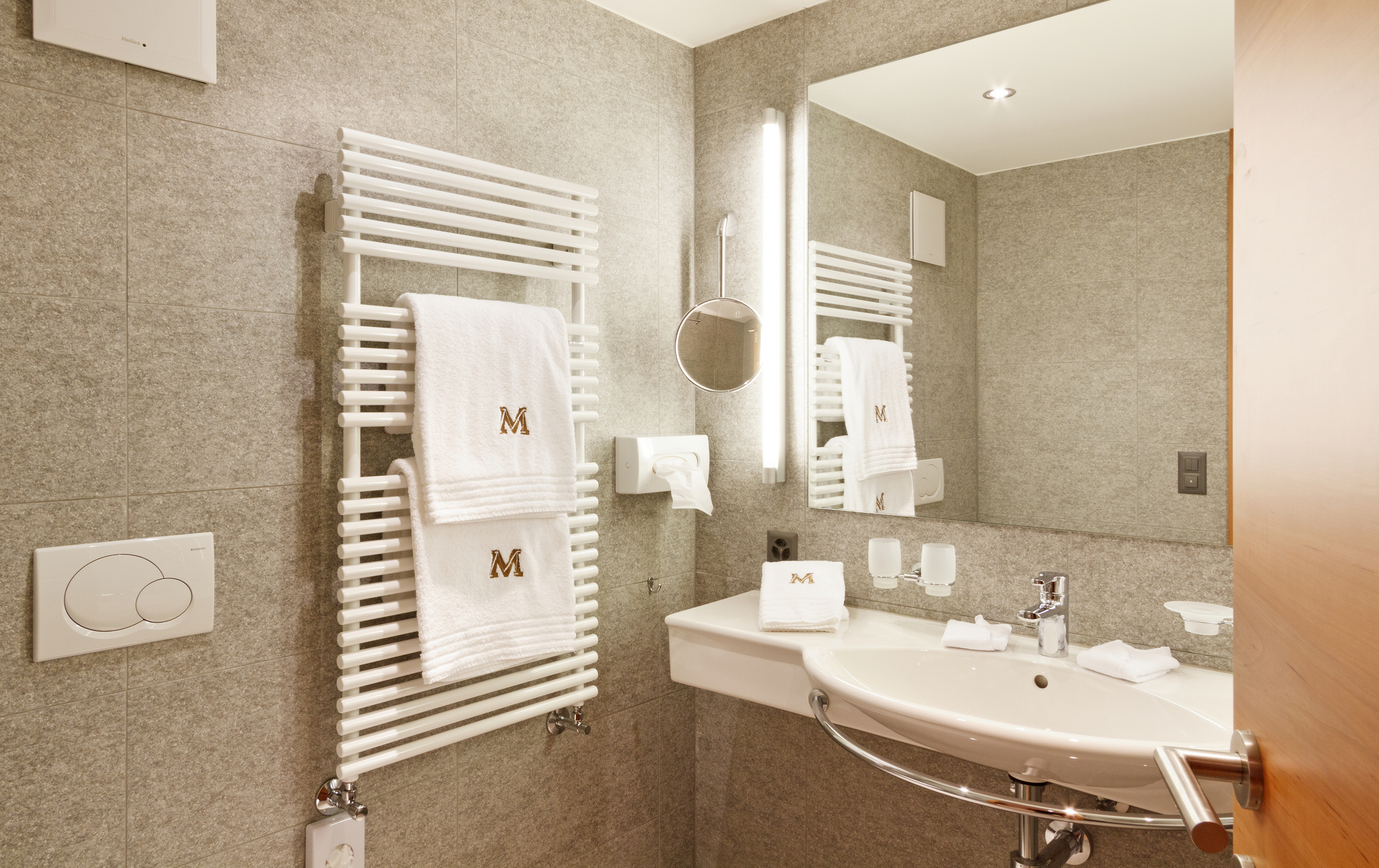 Monopol_Deluxe_Double_Room_010___4_.JPG