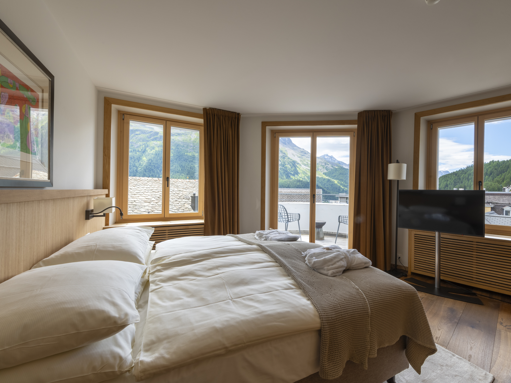 Monopol_Suite_Deluxe_1.jpg